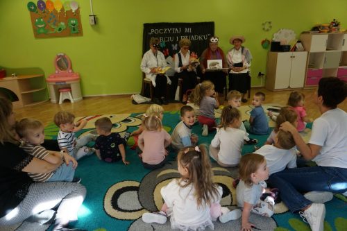 2025-Poczytaj-mi-babciu-poczytaj-mi-dziadku-przedszkole-008