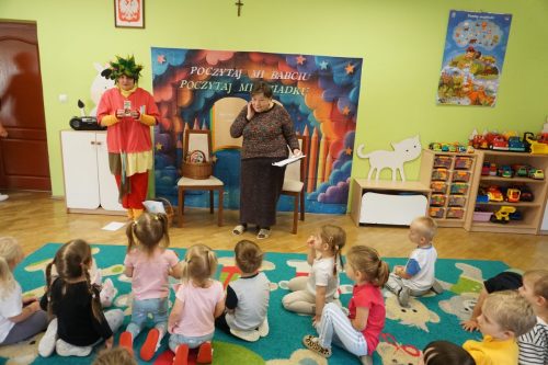 2025-Poczytaj-mi-babciu-poczytaj-mi-dziadku-przedszkole-009