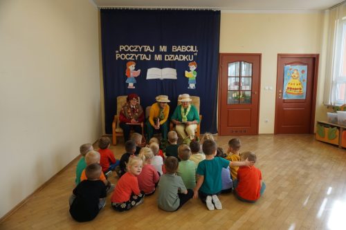 2025-Poczytaj-mi-babciu-poczytaj-mi-dziadku-przedszkole-015