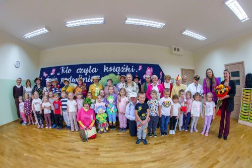 2025-Poczytaj-mi-babciu-poczytaj-mi-dziadku-przedszkole-016