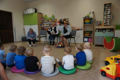 2025-Poczytaj-mi-babciu-poczytaj-mi-dziadku-zlobek-006