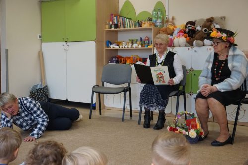 2025-Poczytaj-mi-babciu-poczytaj-mi-dziadku-zlobek-007