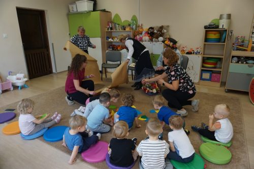 2025-Poczytaj-mi-babciu-poczytaj-mi-dziadku-zlobek-009