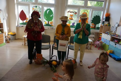 2025-Poczytaj-mi-babciu-poczytaj-mi-dziadku-zlobek-038