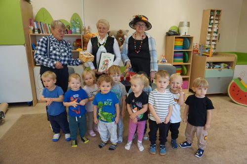 2025-Poczytaj-mi-babciu-poczytaj-mi-dziadku-zlobek-044