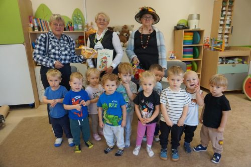 2025-Poczytaj-mi-babciu-poczytaj-mi-dziadku-zlobek-045