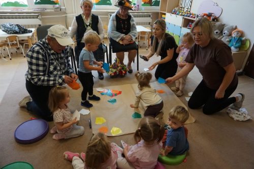 2025-Poczytaj-mi-babciu-poczytaj-mi-dziadku-zlobek-054