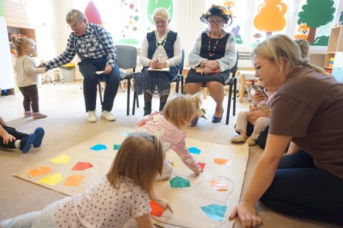 2025-Poczytaj-mi-babciu-poczytaj-mi-dziadku-zlobek-057