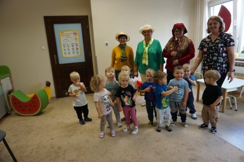 2025-Poczytaj-mi-babciu-poczytaj-mi-dziadku-zlobek-066