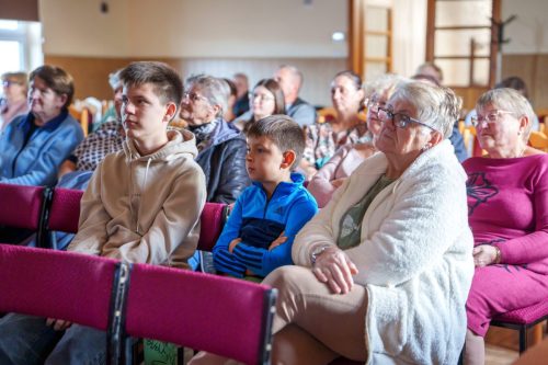 2025-Swiat-na-wyciagniecie-reki-J Kret-0062